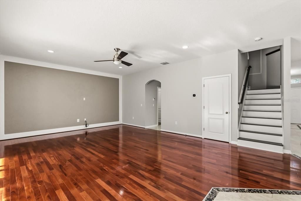 For Sale: $624,999 (4 beds, 2 baths, 2952 Square Feet)