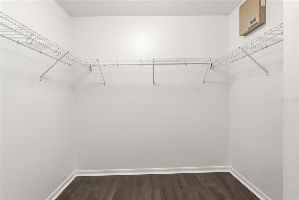 For Sale: $624,999 (4 beds, 2 baths, 2952 Square Feet)