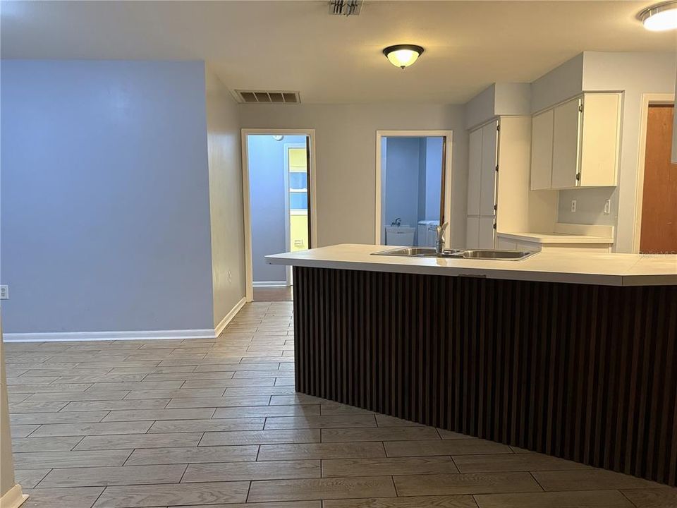 В аренду: $1,900 (3 спален, 2 ванн, 2071 Квадратных фут)