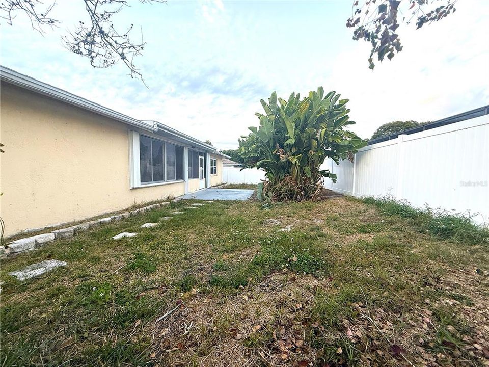 В аренду: $1,900 (3 спален, 2 ванн, 2071 Квадратных фут)