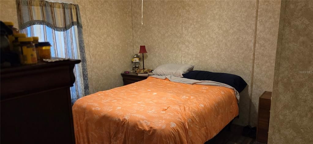 合同活跃: $99,900 (2 贝兹, 2 浴室, 747 平方英尺)