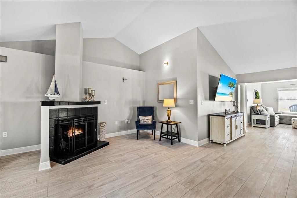 En Venta: $1,199,999 (5 camas, 4 baños, 3025 Pies cuadrados)