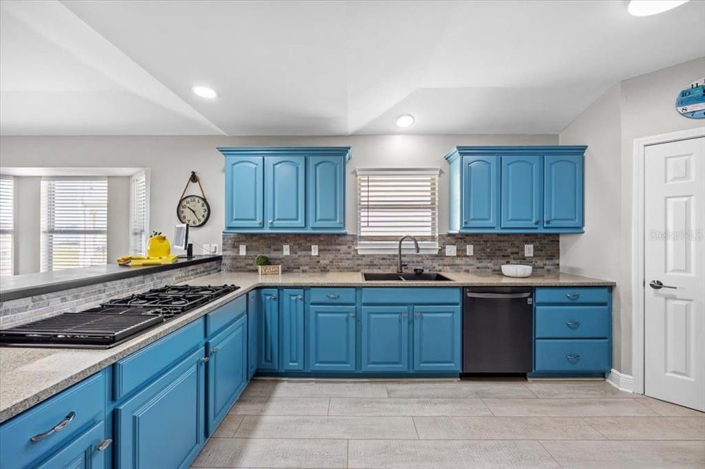 En Venta: $1,199,999 (5 camas, 4 baños, 3025 Pies cuadrados)