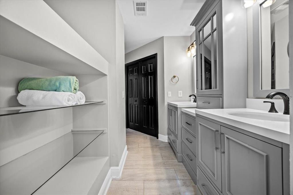 En Venta: $1,199,999 (5 camas, 4 baños, 3025 Pies cuadrados)