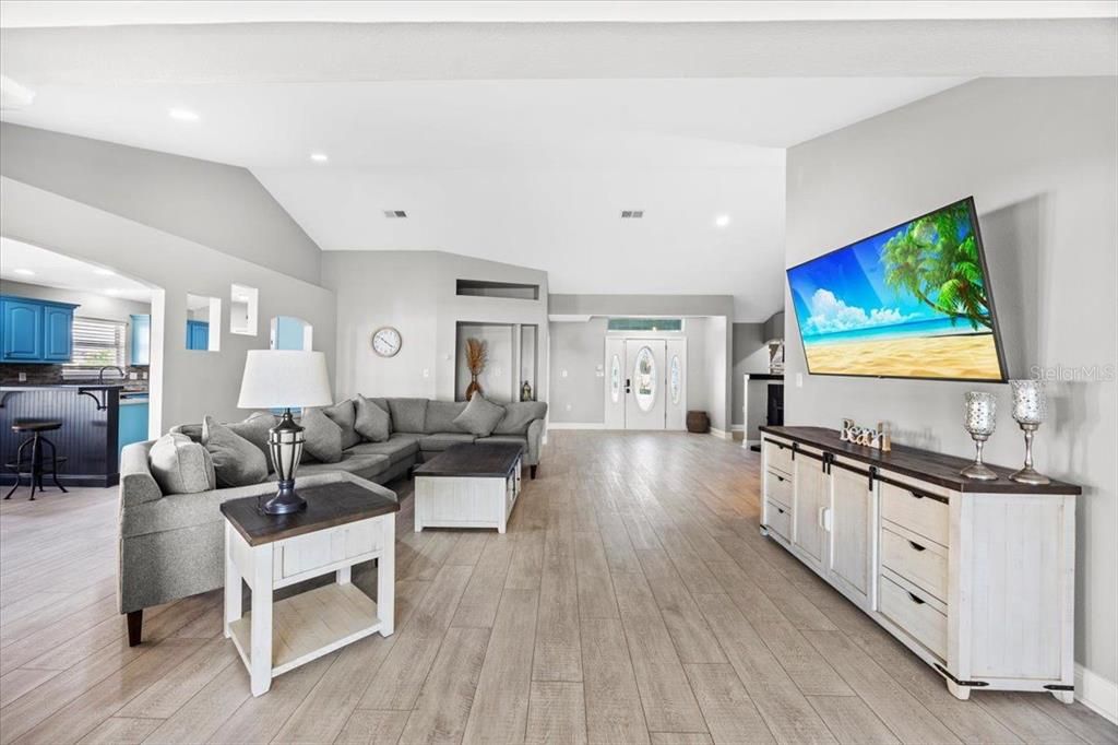 En Venta: $1,199,999 (5 camas, 4 baños, 3025 Pies cuadrados)