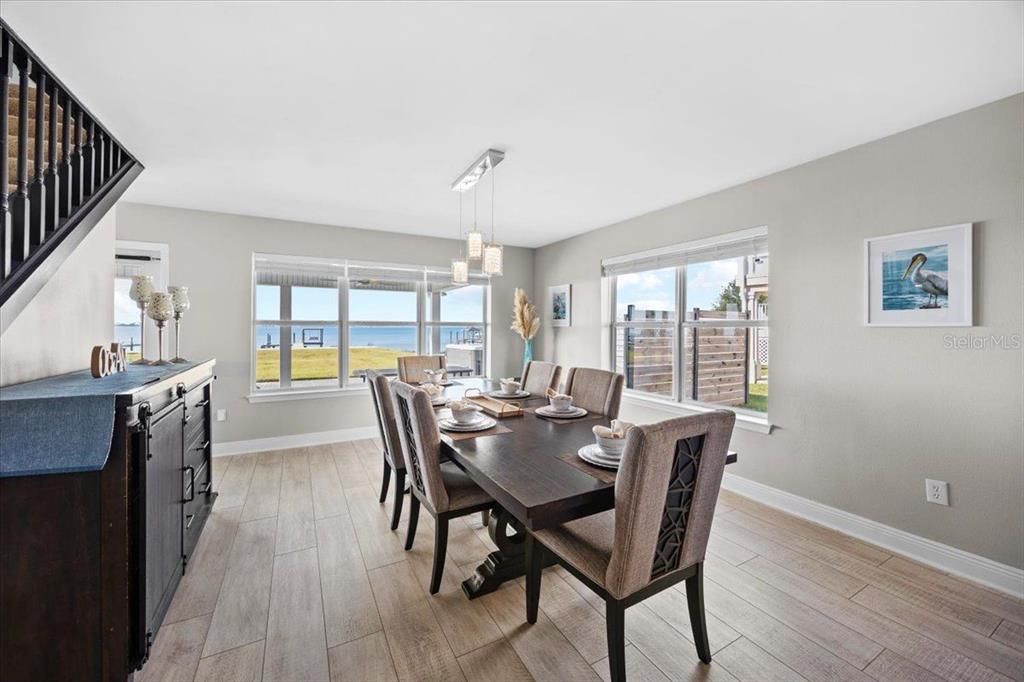 En Venta: $1,199,999 (5 camas, 4 baños, 3025 Pies cuadrados)