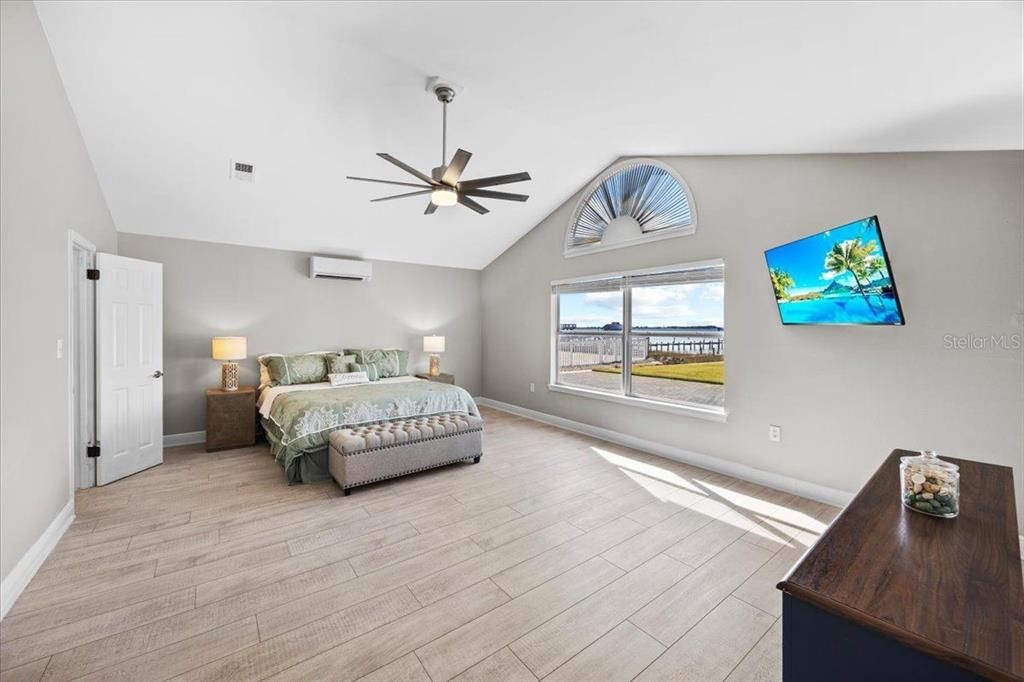 En Venta: $1,199,999 (5 camas, 4 baños, 3025 Pies cuadrados)