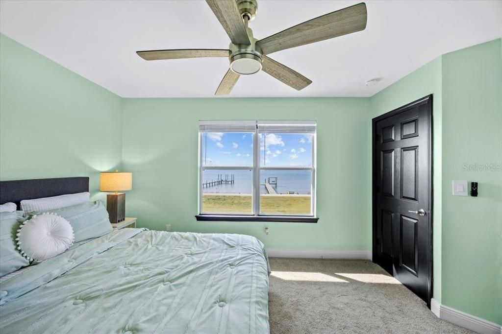 En Venta: $1,199,999 (5 camas, 4 baños, 3025 Pies cuadrados)