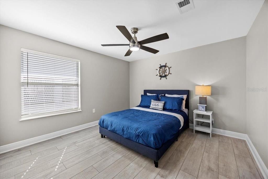 En Venta: $1,199,999 (5 camas, 4 baños, 3025 Pies cuadrados)