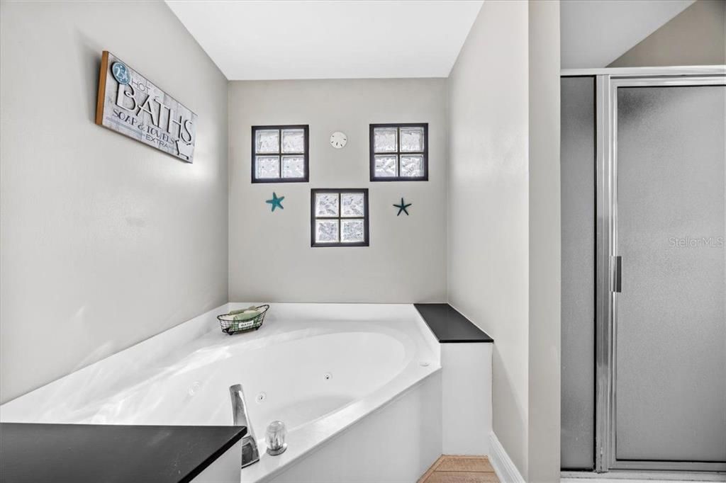 En Venta: $1,199,999 (5 camas, 4 baños, 3025 Pies cuadrados)