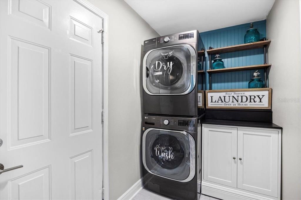 En Venta: $1,199,999 (5 camas, 4 baños, 3025 Pies cuadrados)