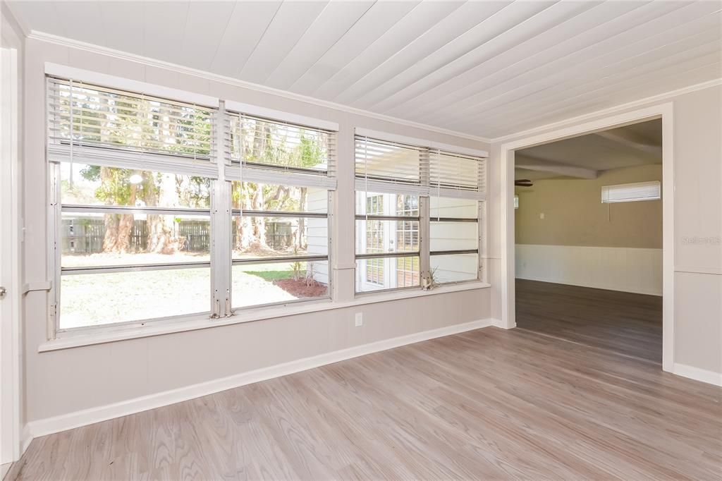 В аренду: $2,860 (3 спален, 2 ванн, 1690 Квадратных фут)