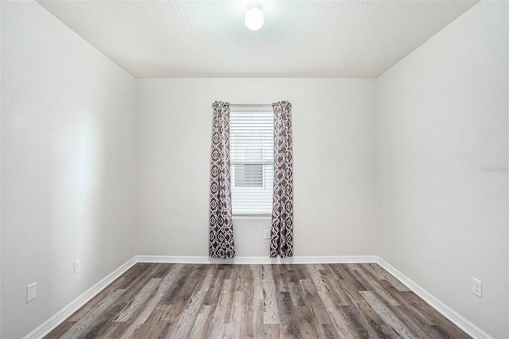 На продажу: $375,000 (4 спален, 2 ванн, 1846 Квадратных фут)