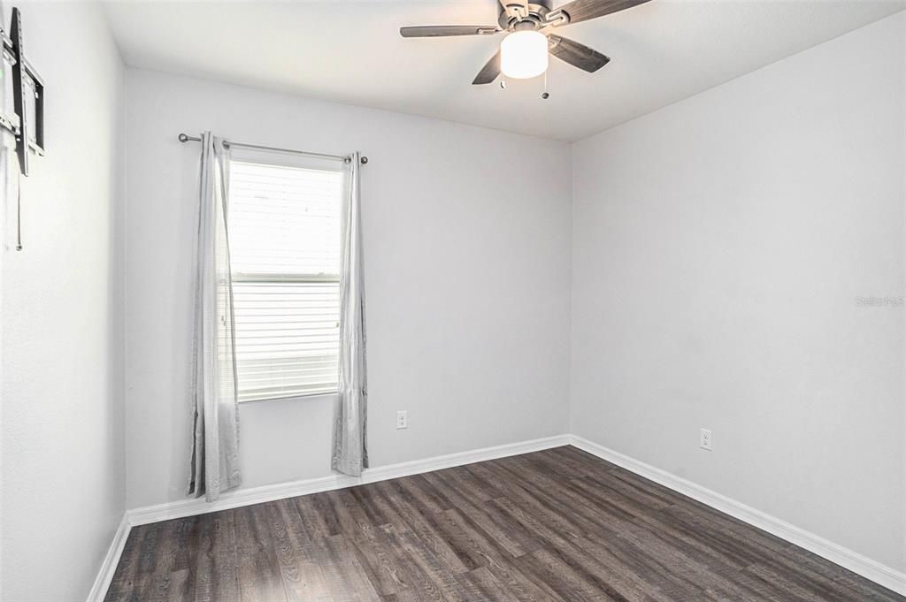 На продажу: $375,000 (4 спален, 2 ванн, 1846 Квадратных фут)