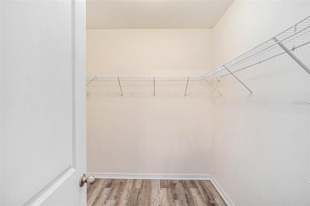 На продажу: $375,000 (4 спален, 2 ванн, 1846 Квадратных фут)