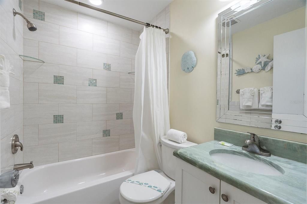 待售: $1,277,000 (2 贝兹, 2 浴室, 1285 平方英尺)