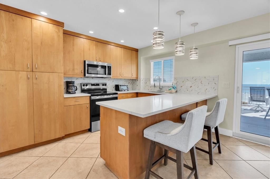 待售: $1,277,000 (2 贝兹, 2 浴室, 1285 平方英尺)