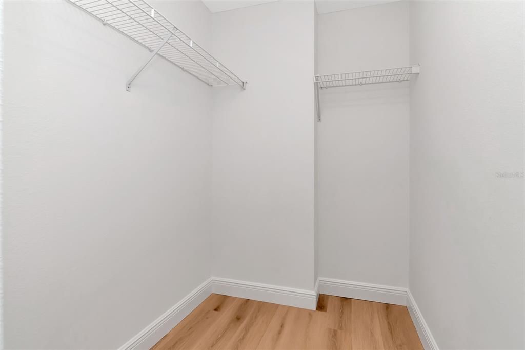 For Sale: $359,000 (2 beds, 2 baths, 1213 Square Feet)