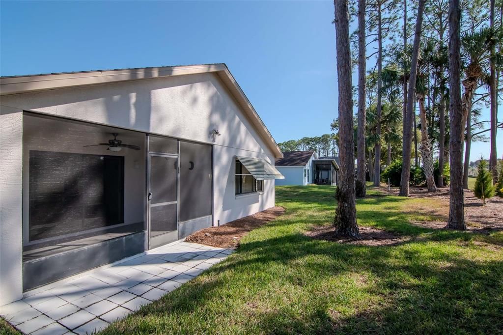 For Sale: $359,000 (2 beds, 2 baths, 1213 Square Feet)