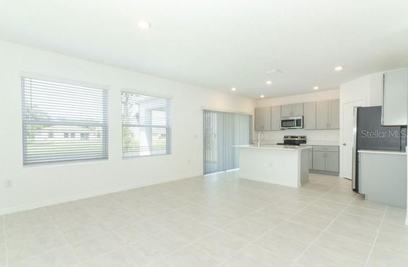 待售: $299,999 (3 贝兹, 2 浴室, 1500 平方英尺)