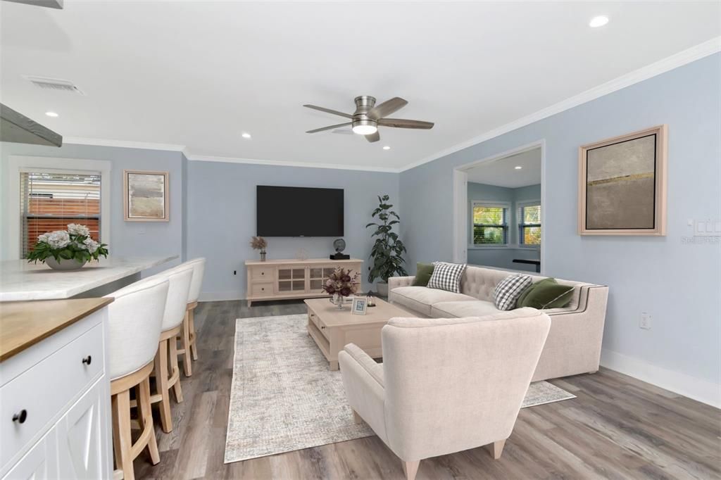 For Sale: $475,000 (2 beds, 1 baths, 1116 Square Feet)