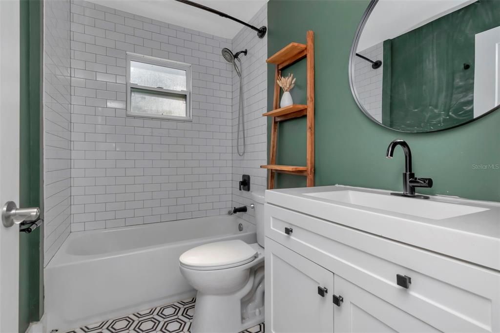 For Sale: $475,000 (2 beds, 1 baths, 1116 Square Feet)