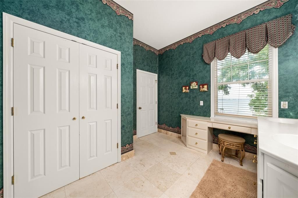 En Renta: $4,500 (5 camas, 4 baños, 4560 Pies cuadrados)