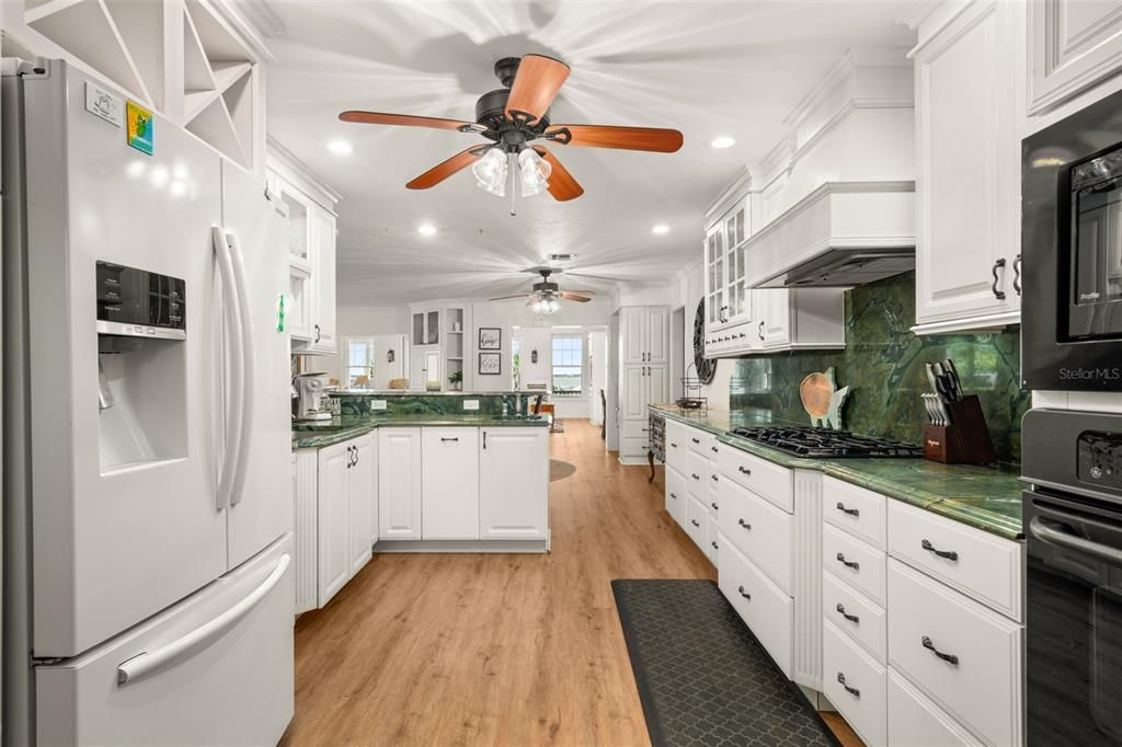 En Renta: $4,500 (5 camas, 4 baños, 4560 Pies cuadrados)