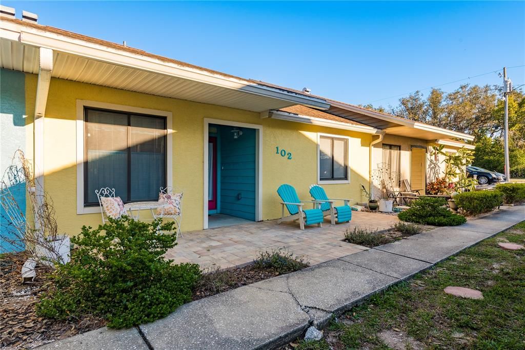 For Rent: $1,995 (2 beds, 2 baths, 1113 Square Feet)