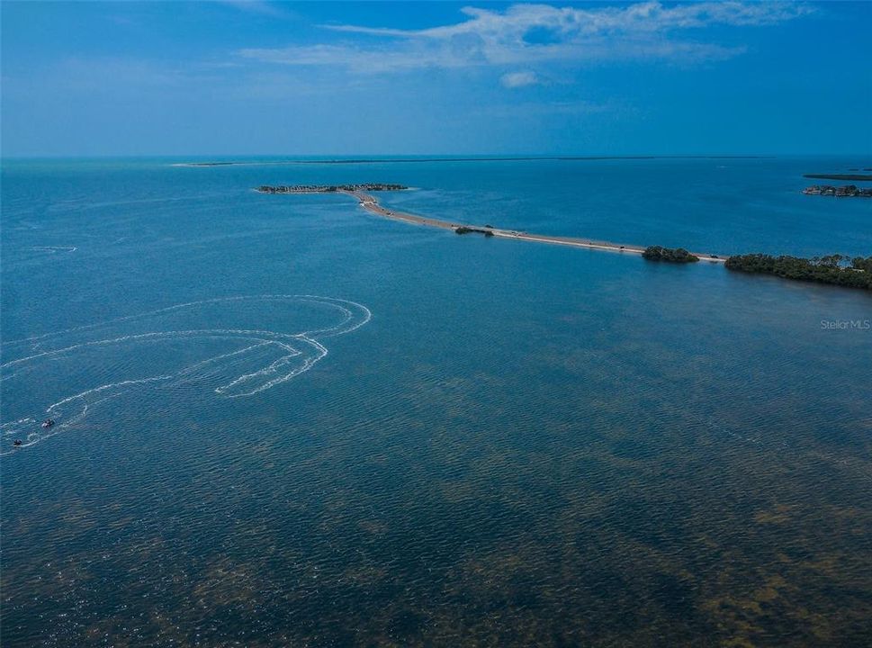 For Sale: $209,900 (2 beds, 2 baths, 980 Square Feet)