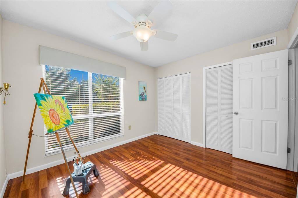 For Sale: $209,900 (2 beds, 2 baths, 980 Square Feet)