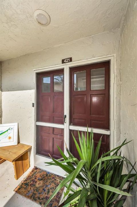 For Sale: $209,900 (2 beds, 2 baths, 980 Square Feet)