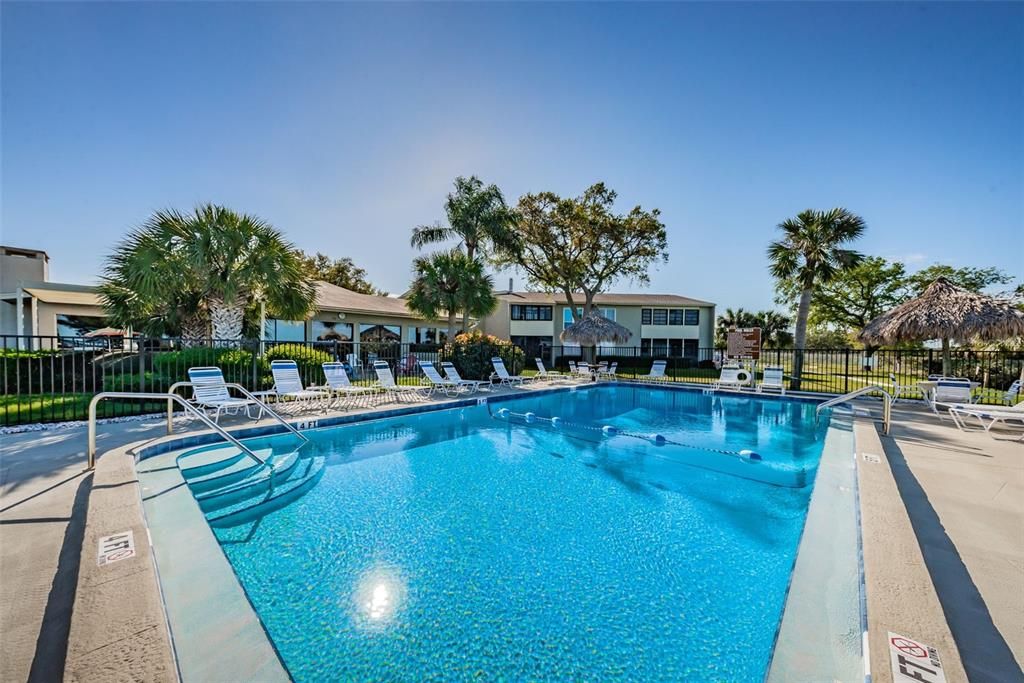 For Sale: $209,900 (2 beds, 2 baths, 980 Square Feet)