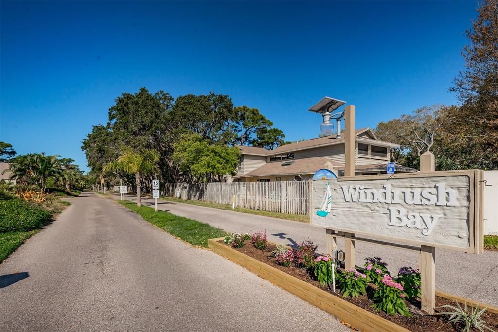 For Sale: $209,900 (2 beds, 2 baths, 980 Square Feet)