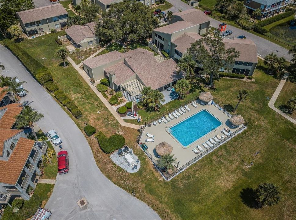 For Sale: $209,900 (2 beds, 2 baths, 980 Square Feet)