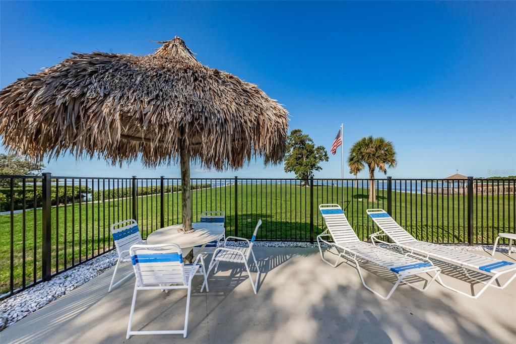 For Sale: $209,900 (2 beds, 2 baths, 980 Square Feet)