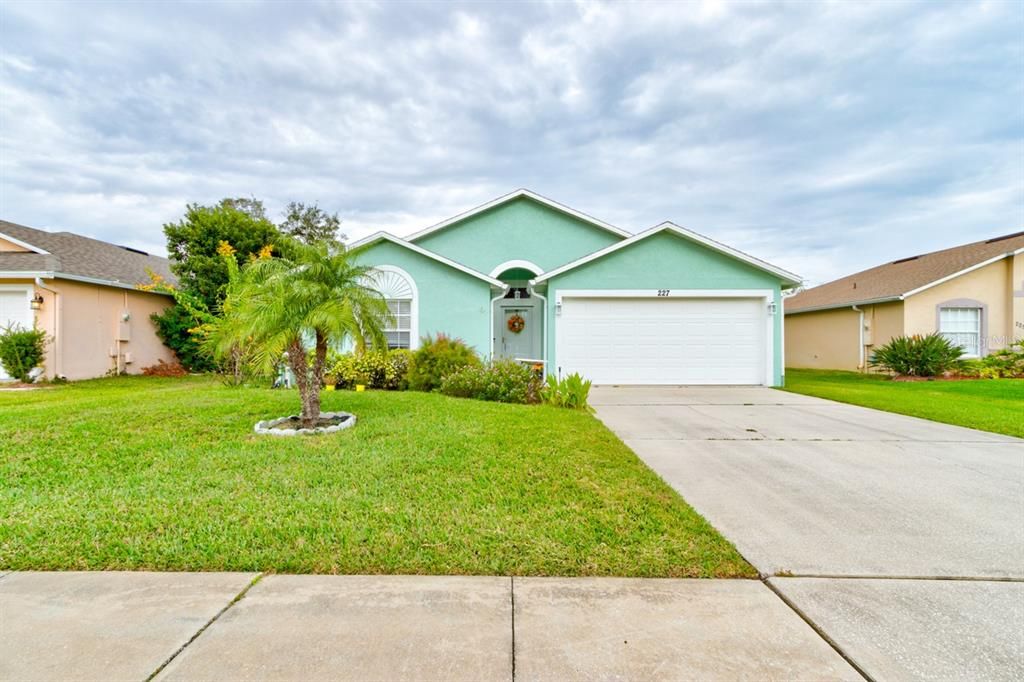 For Sale: $329,000 (3 beds, 2 baths, 1618 Square Feet)