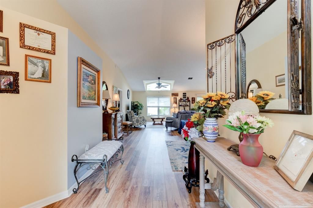 For Sale: $329,000 (3 beds, 2 baths, 1618 Square Feet)