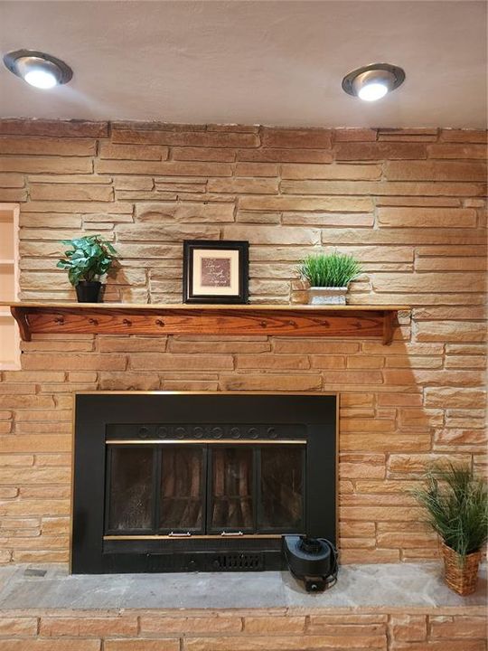 待售: $390,000 (3 贝兹, 2 浴室, 1570 平方英尺)