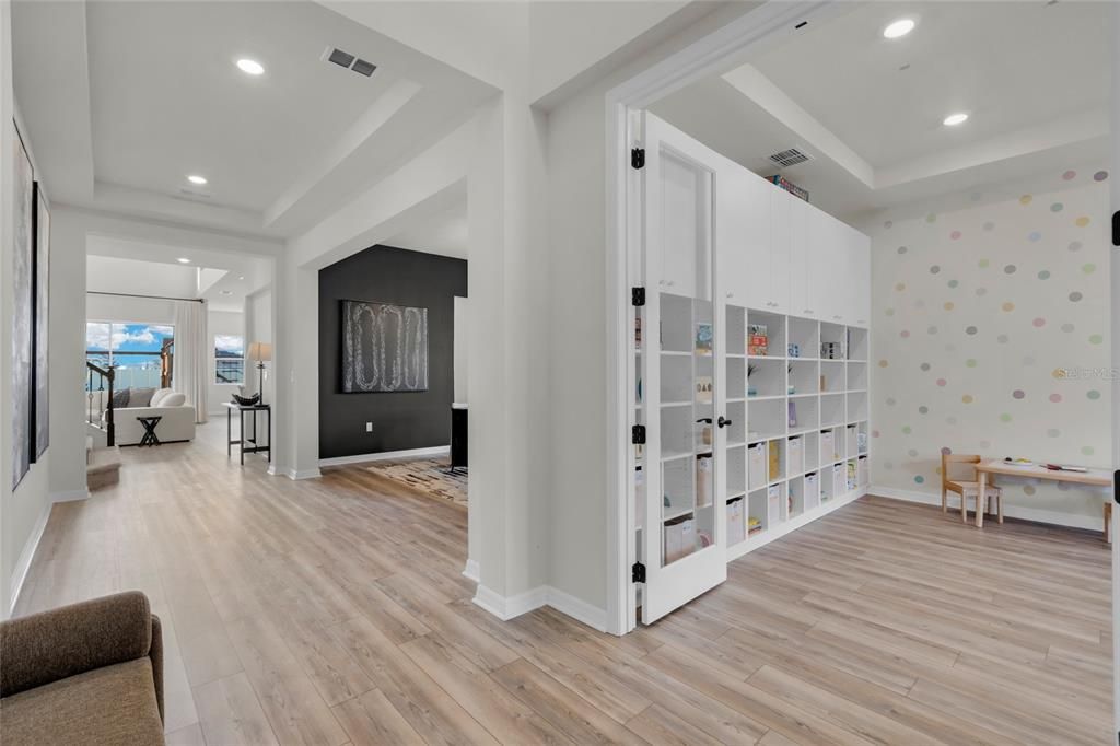 На продажу: $899,000 (5 спален, 4 ванн, 4033 Квадратных фут)