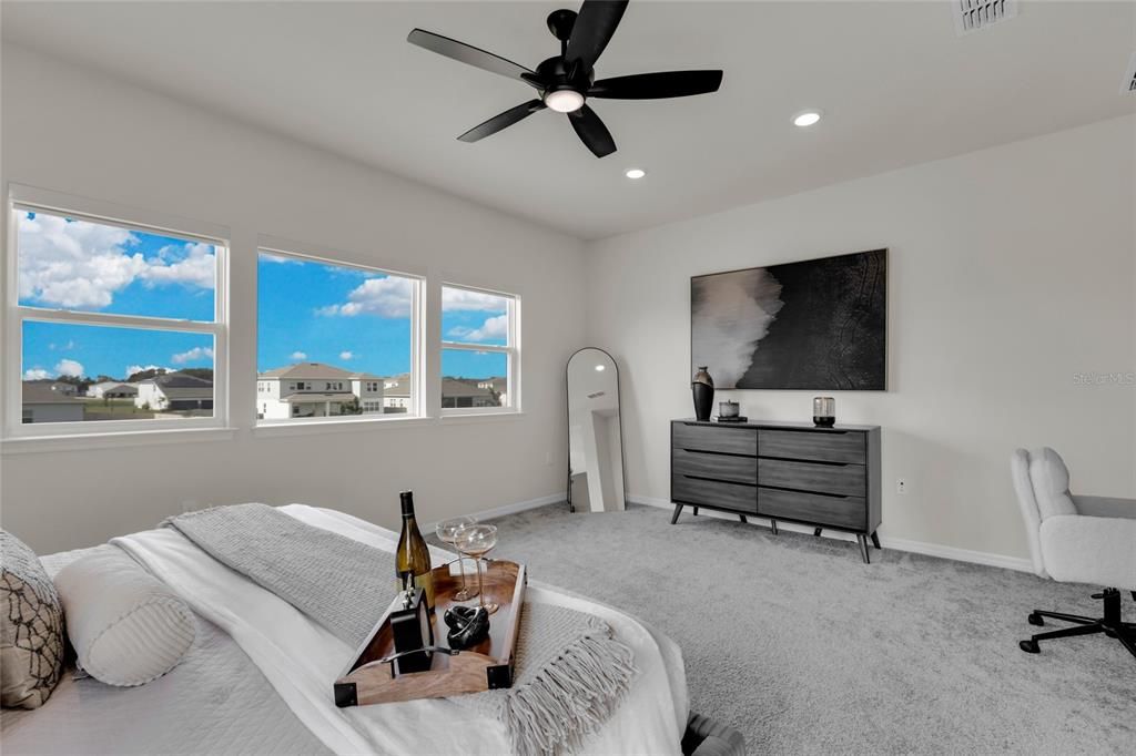 На продажу: $899,000 (5 спален, 4 ванн, 4033 Квадратных фут)