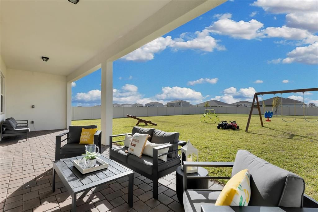 На продажу: $899,000 (5 спален, 4 ванн, 4033 Квадратных фут)