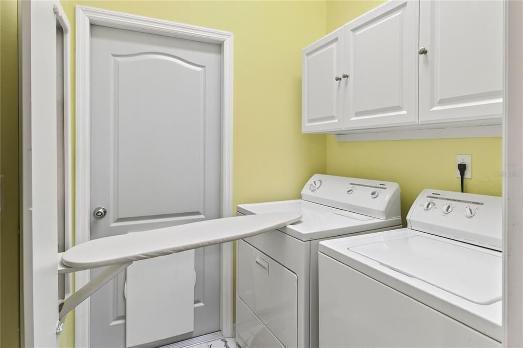 待售: $279,000 (2 贝兹, 2 浴室, 1414 平方英尺)