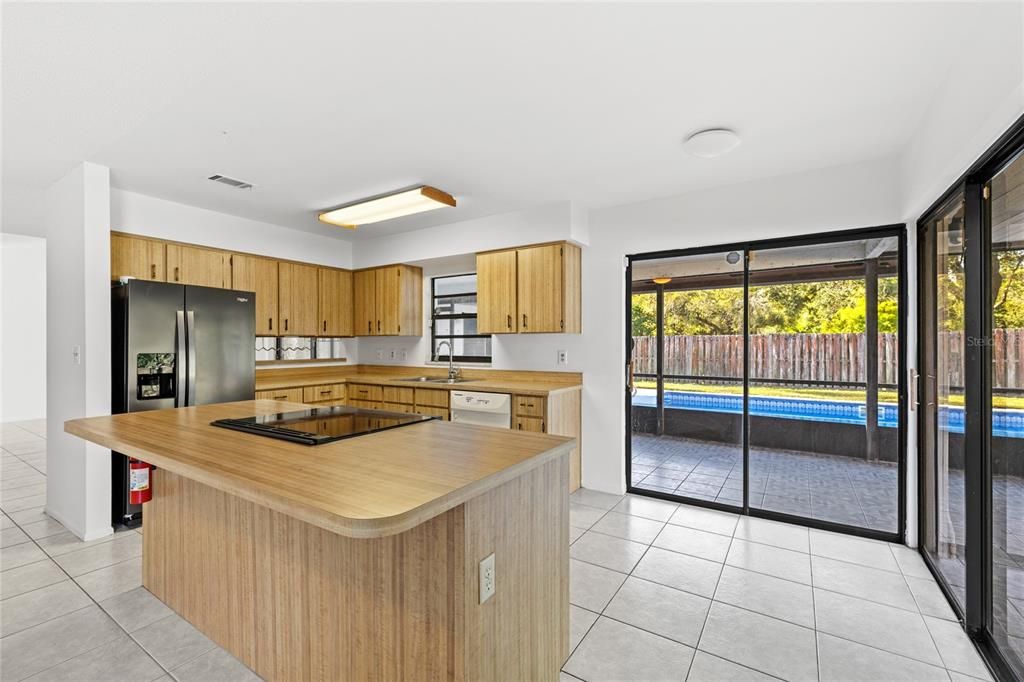 En Venta: $360,000 (2 camas, 2 baños, 1404 Pies cuadrados)