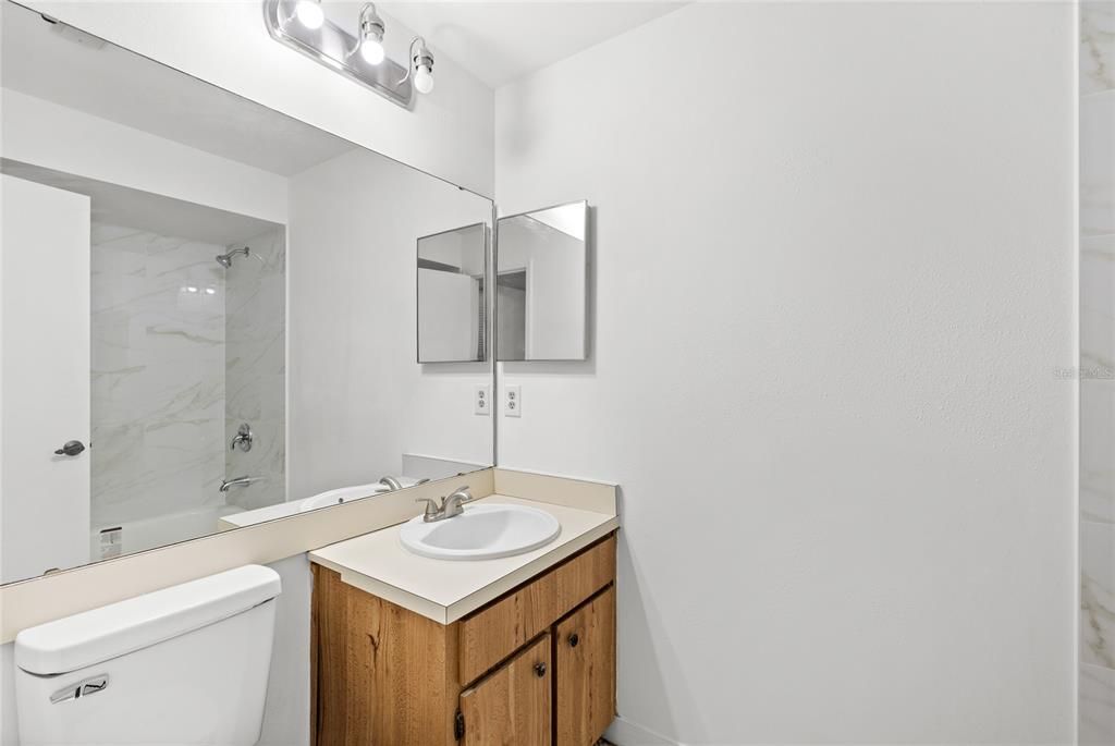 En Venta: $360,000 (2 camas, 2 baños, 1404 Pies cuadrados)