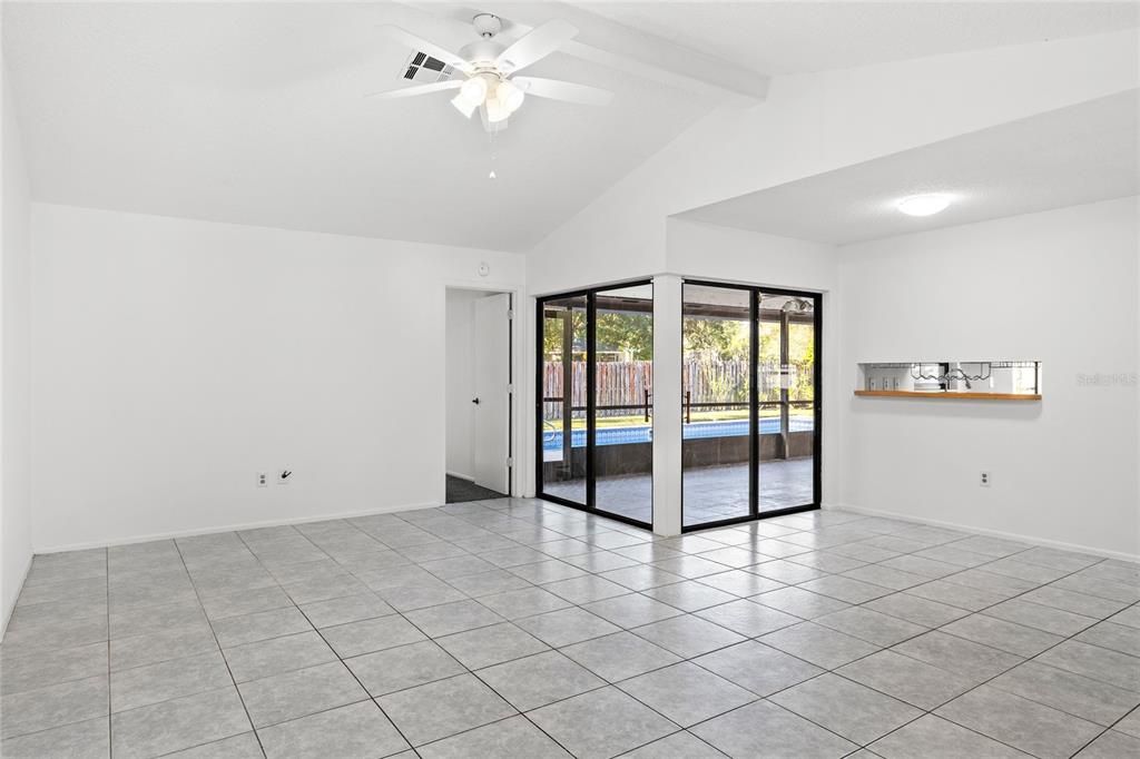 En Venta: $360,000 (2 camas, 2 baños, 1404 Pies cuadrados)