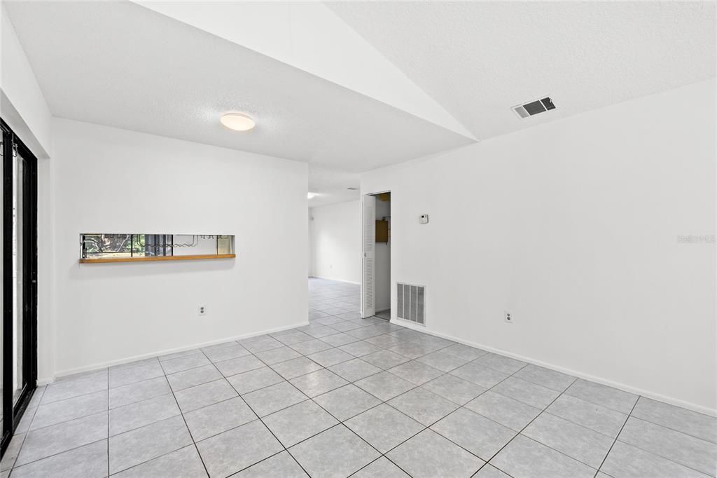 En Venta: $360,000 (2 camas, 2 baños, 1404 Pies cuadrados)