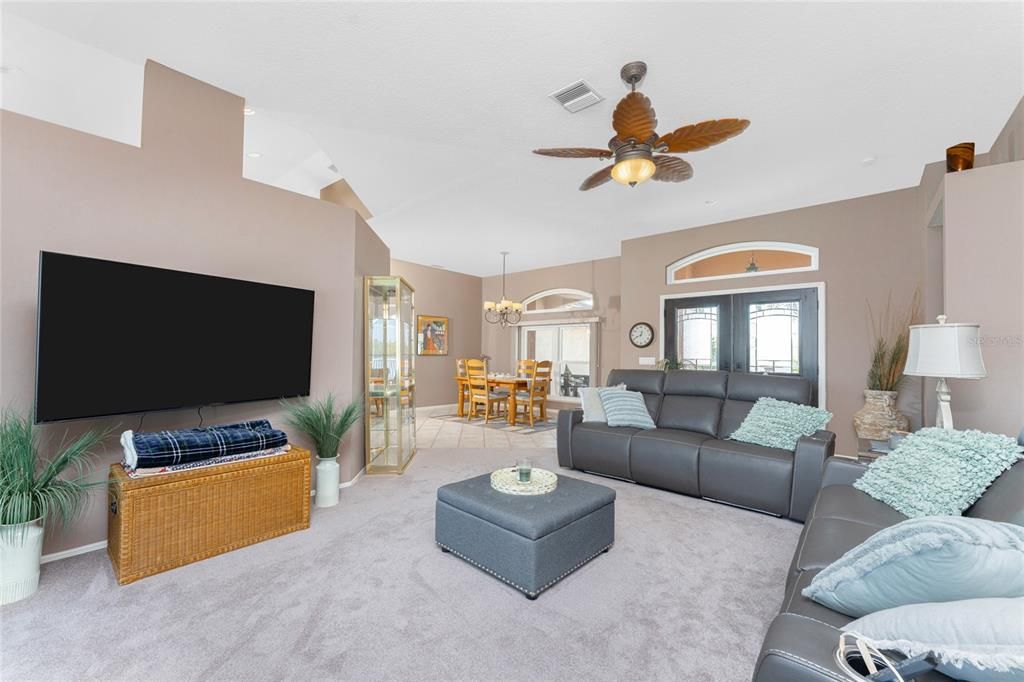 На продажу: $999,900 (3 спален, 2 ванн, 2452 Квадратных фут)