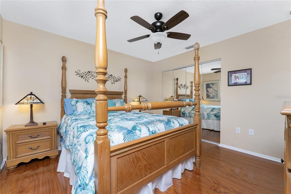 На продажу: $999,900 (3 спален, 2 ванн, 2452 Квадратных фут)