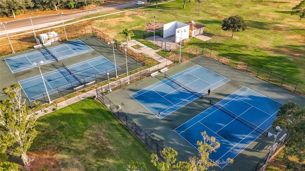 待售: $499,000 (3 贝兹, 1 浴室, 1090 平方英尺)